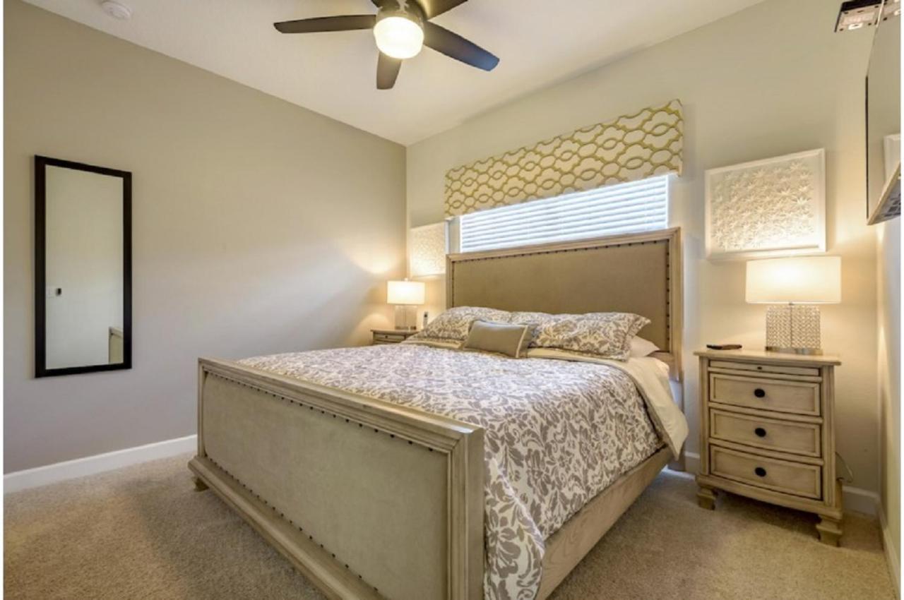 Four-Bedroom Townhome ダベンポート エクステリア 写真